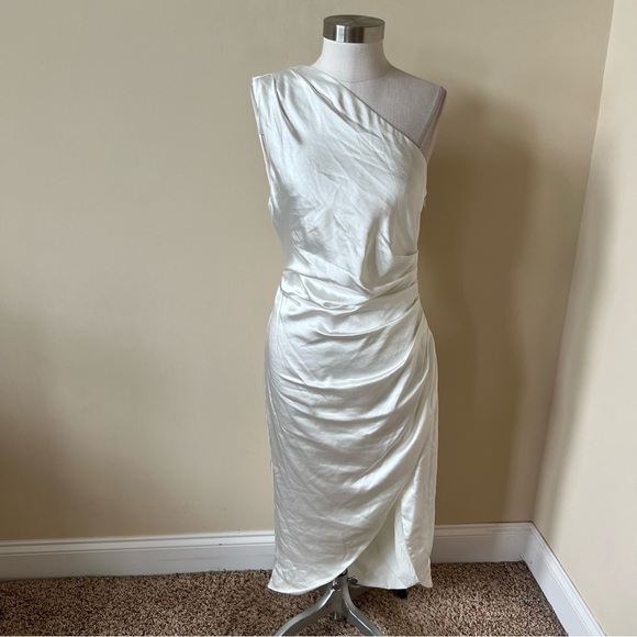 New! Elliatt Cassini one shoulder draped ruched dress what te nwt 13501 - Picture 4 of 14